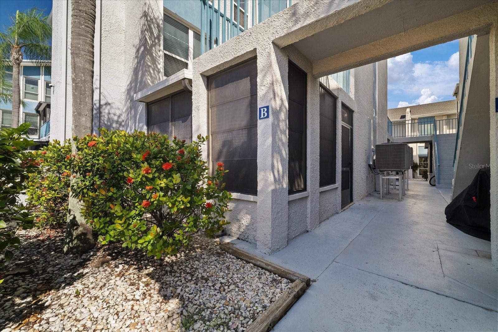253 Rex Pl #b Property Photo 19