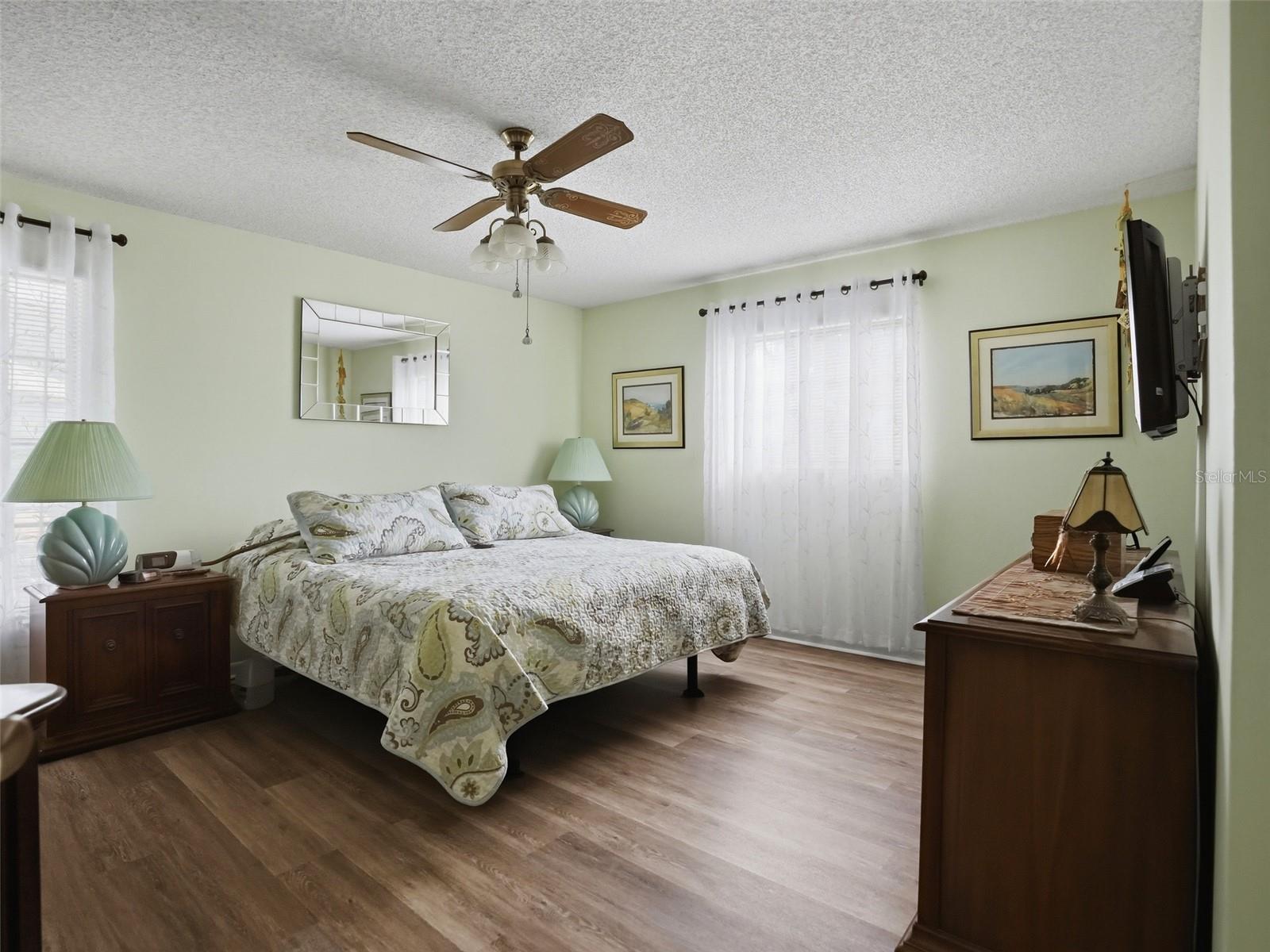 24088 Eppley Dr Property Photo 16