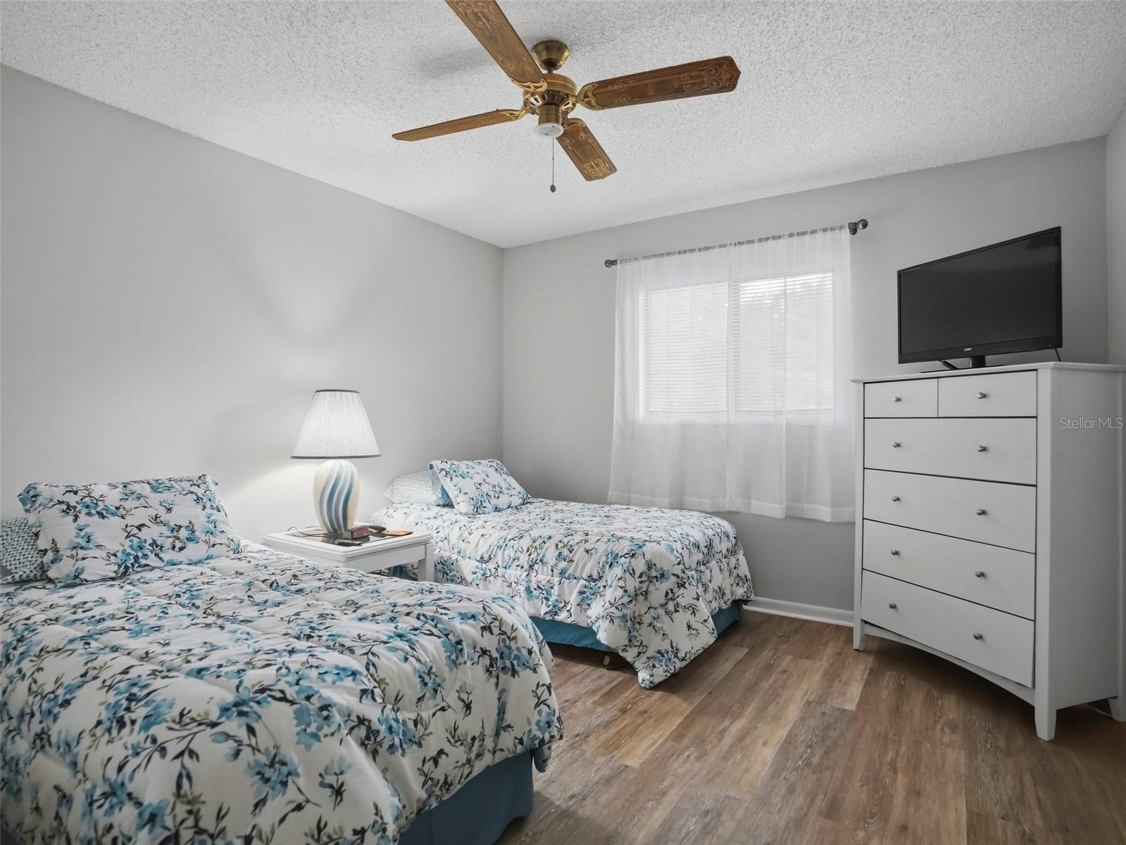 24088 Eppley Dr Property Photo 20