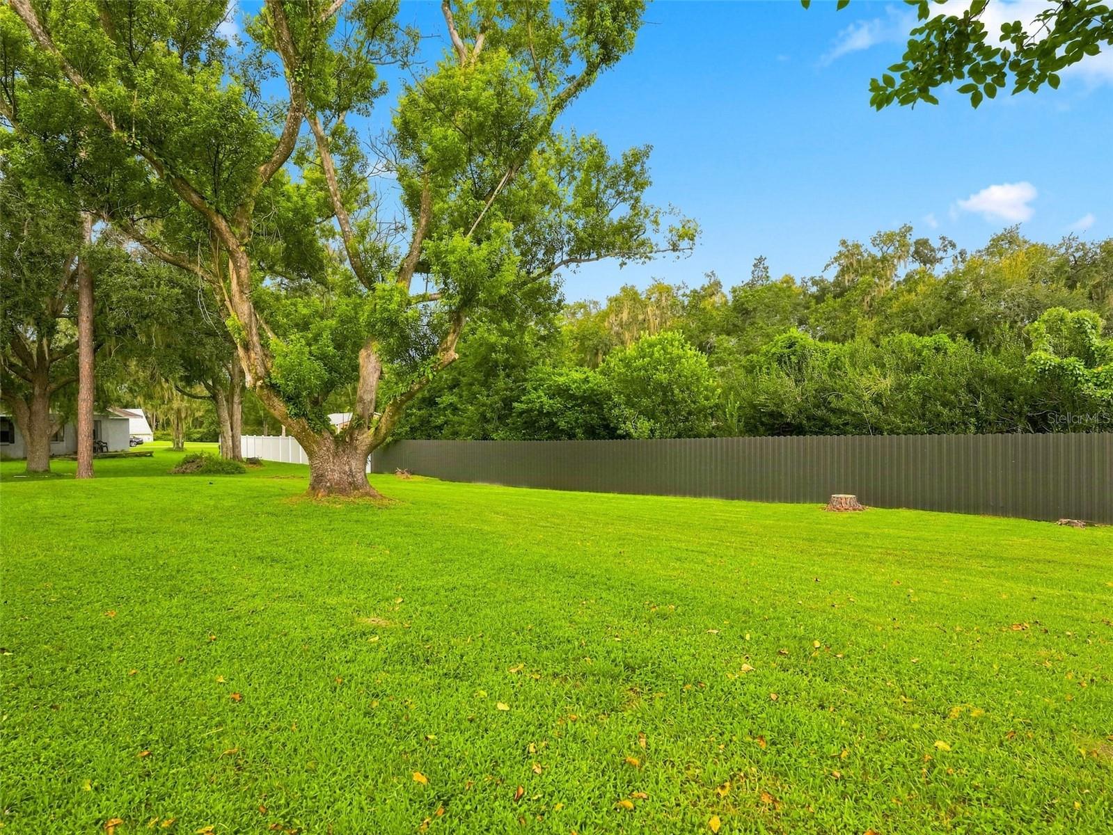 24088 Eppley Dr Property Photo 28