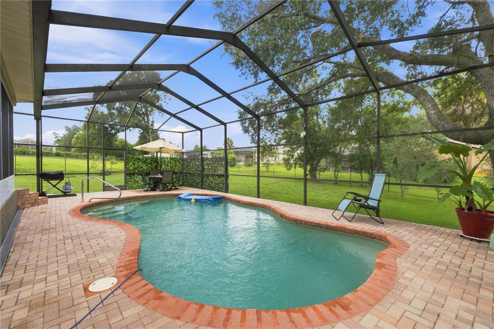 8171 Chaucer Dr Property Photo 37