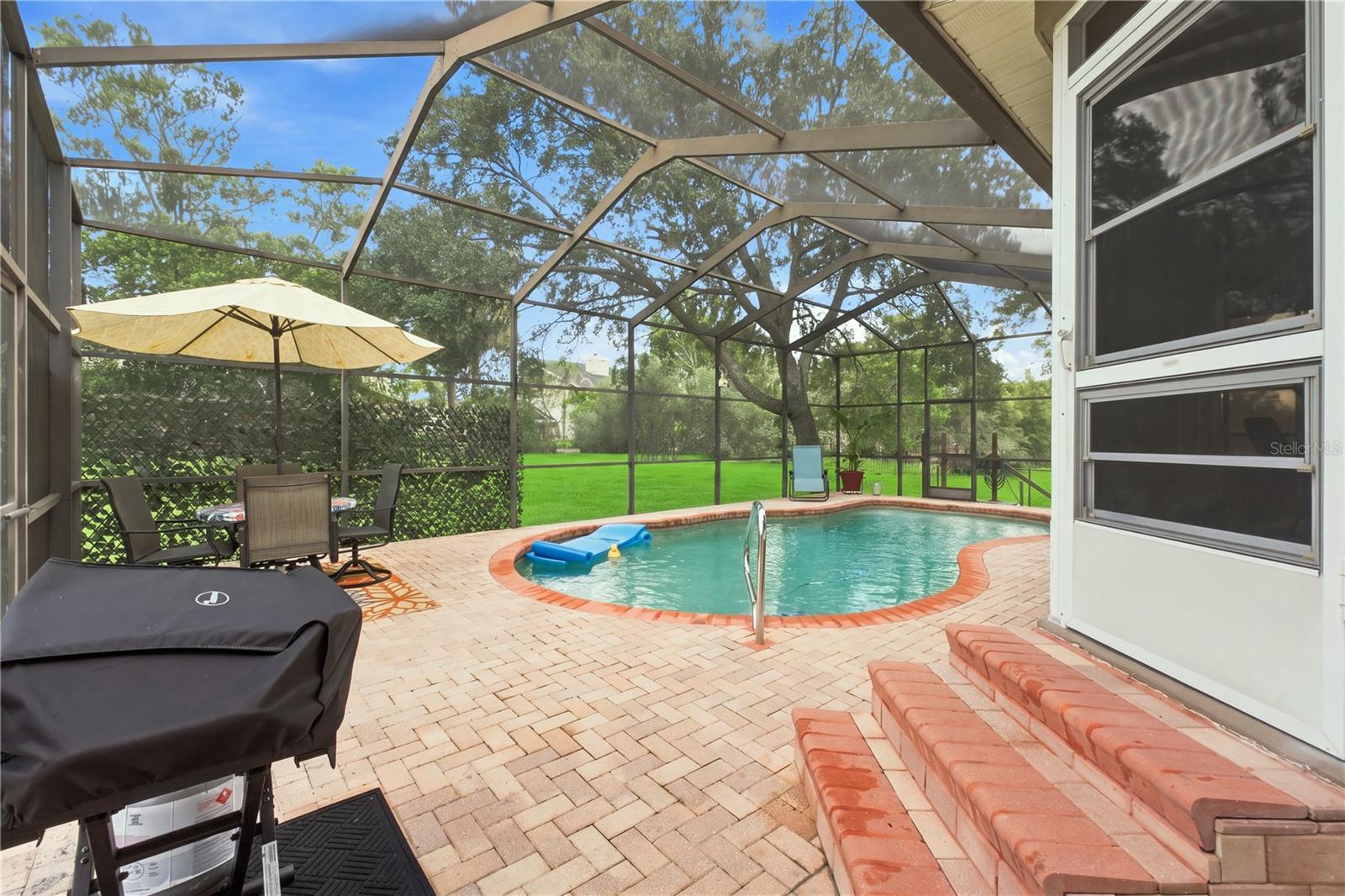 8171 Chaucer Dr Property Photo 40