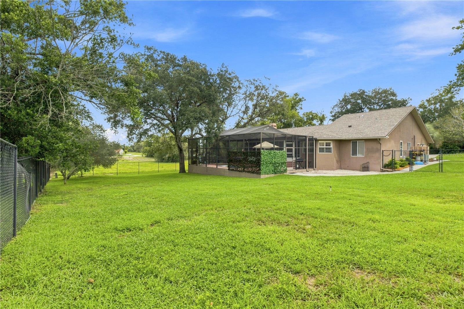 8171 Chaucer Dr Property Photo 42