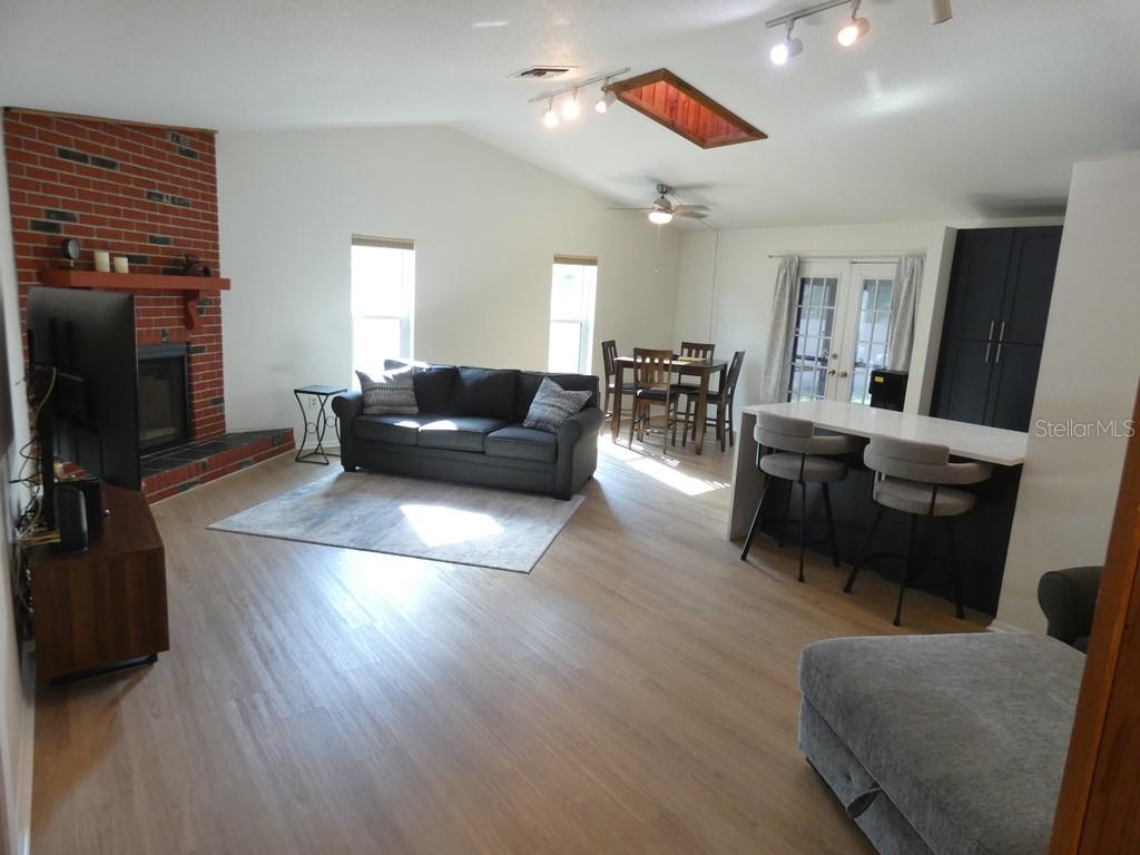 1368 Noell Blvd Property Photo 2
