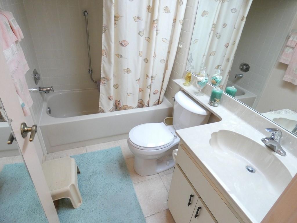 945 Madrid Dr Property Photo 21
