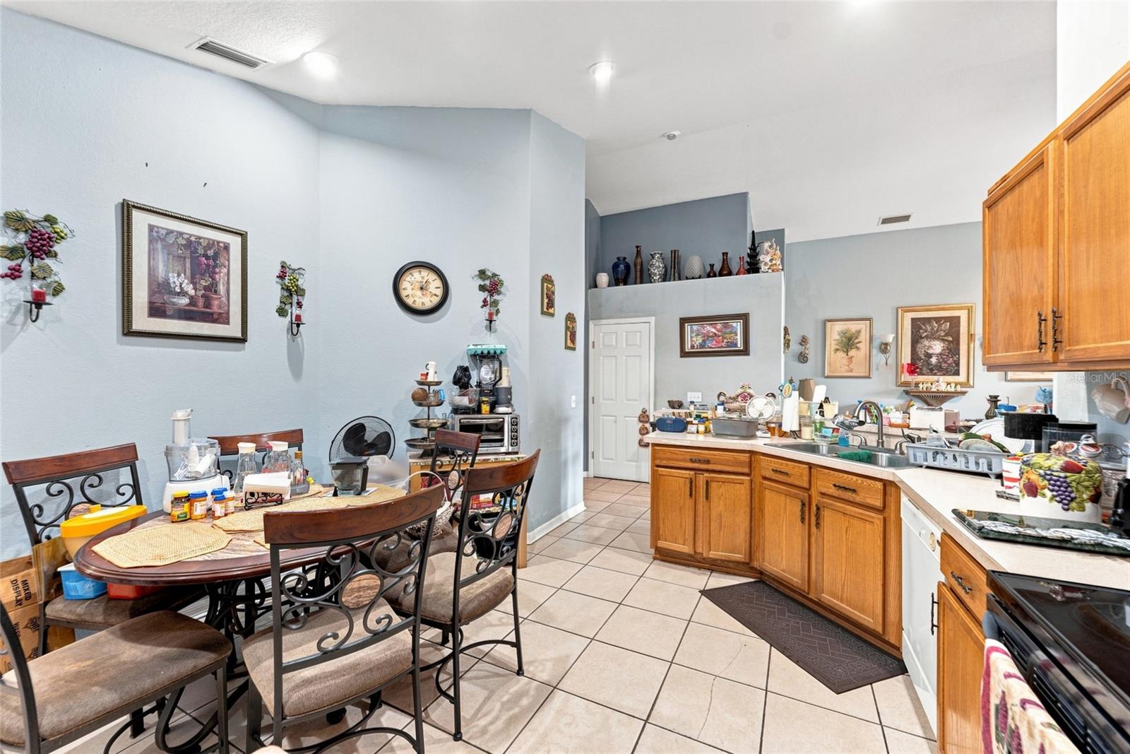 8464 Adele Rd Property Photo 15