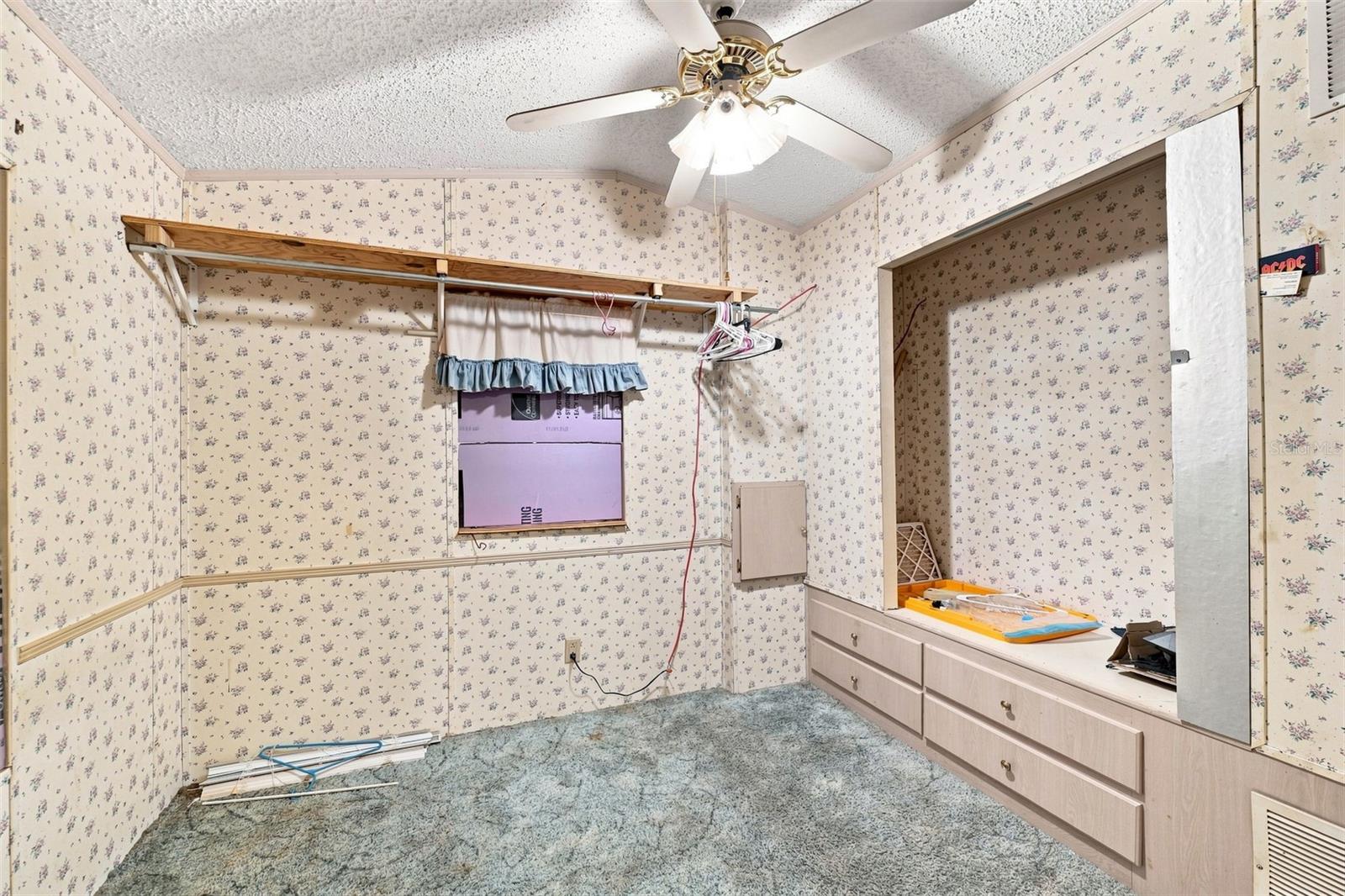 9454 Gray Fox Dr Property Photo 6