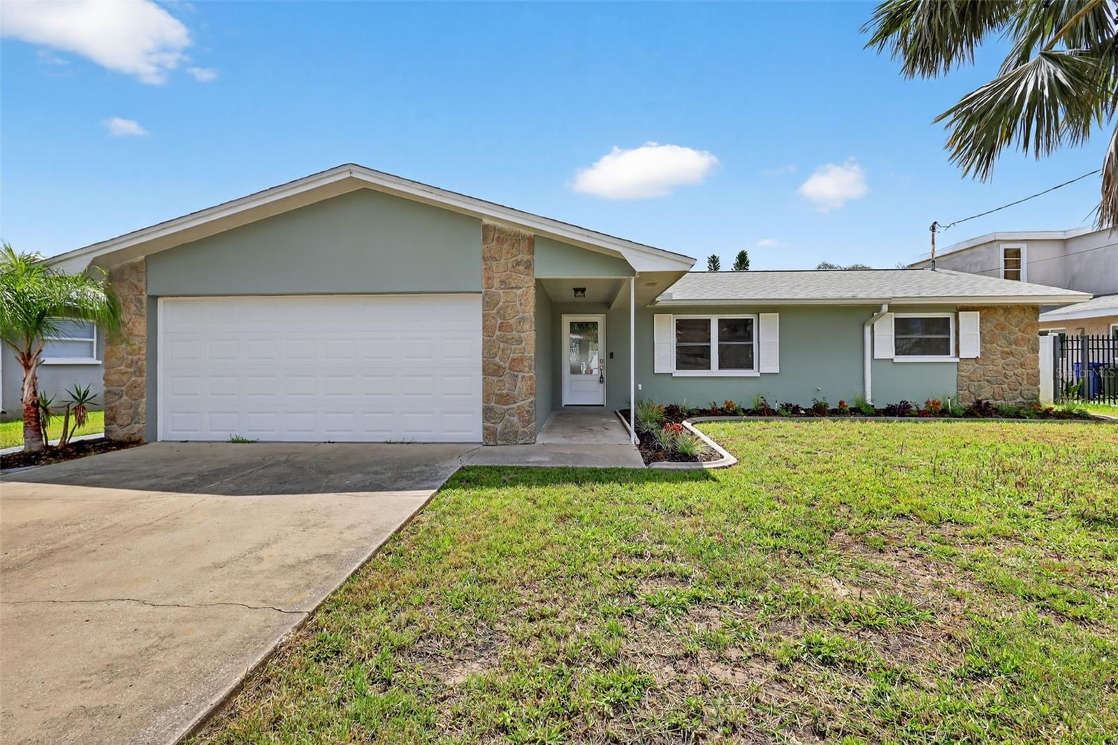 2175 EDYTHE DR Property Photo 1