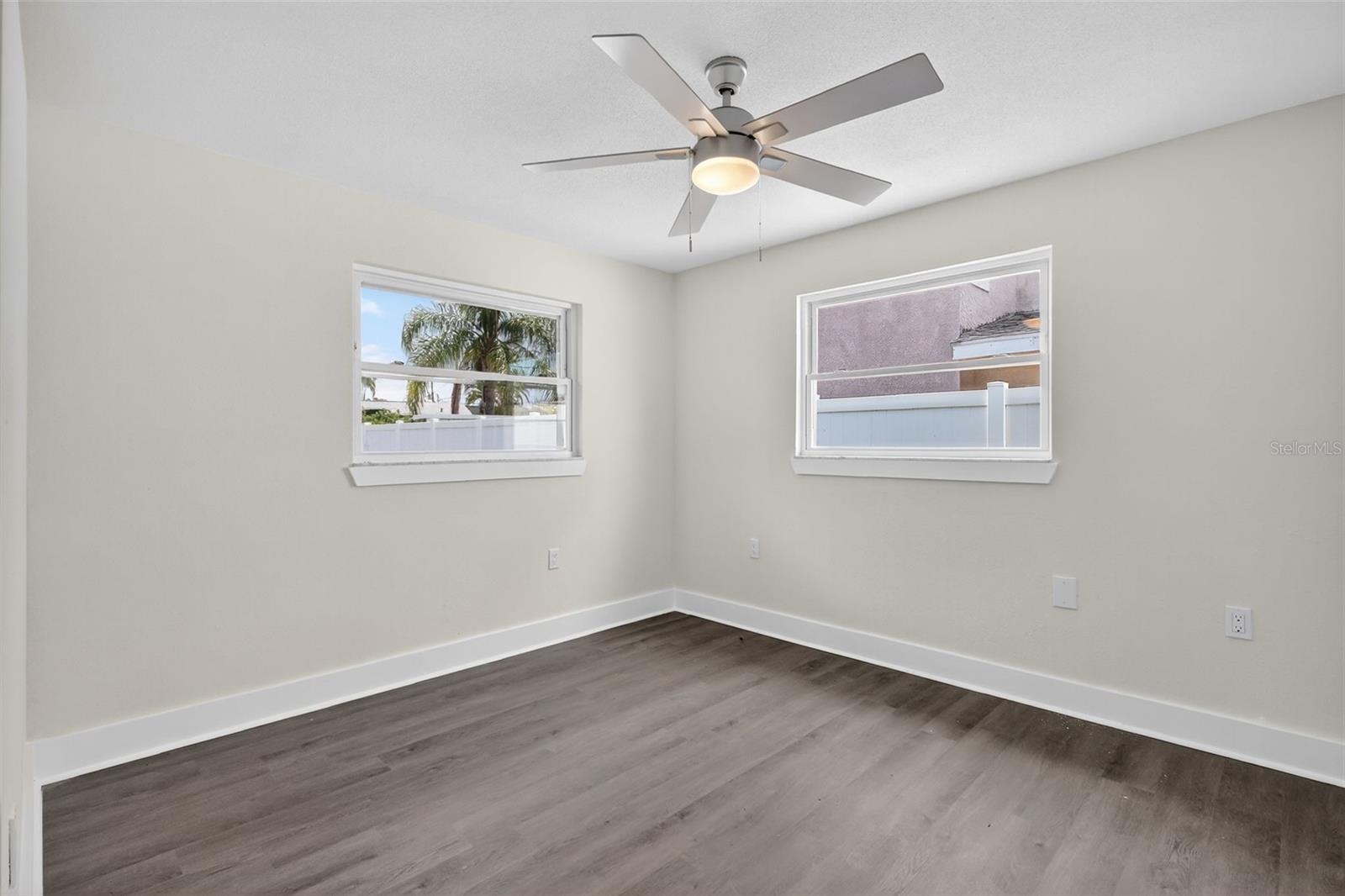 2175 Edythe Dr Property Photo 30