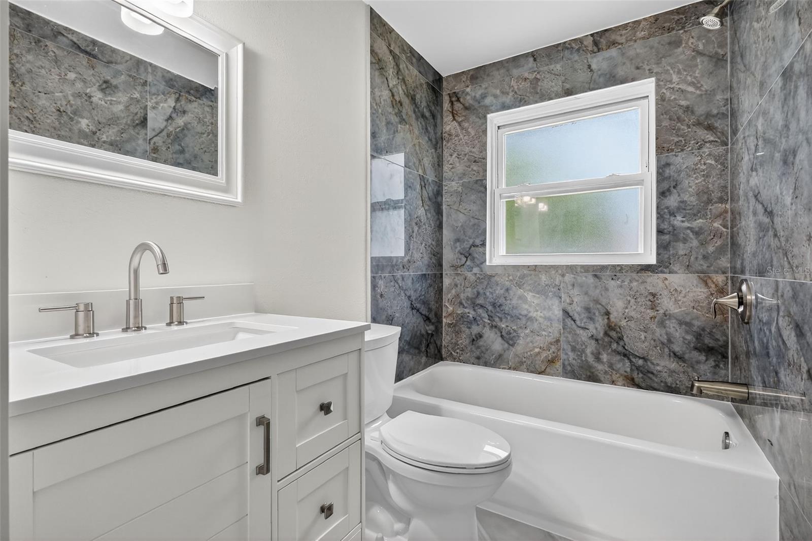 2175 Edythe Dr Property Photo 32
