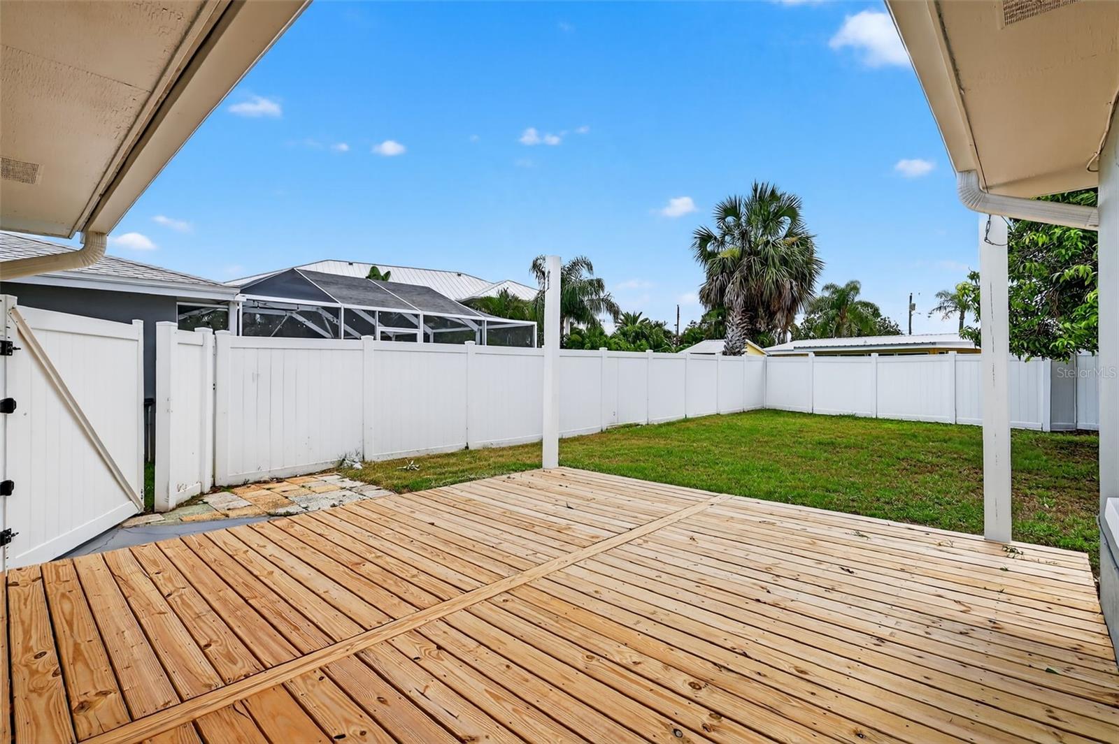 2175 Edythe Dr Property Photo 41