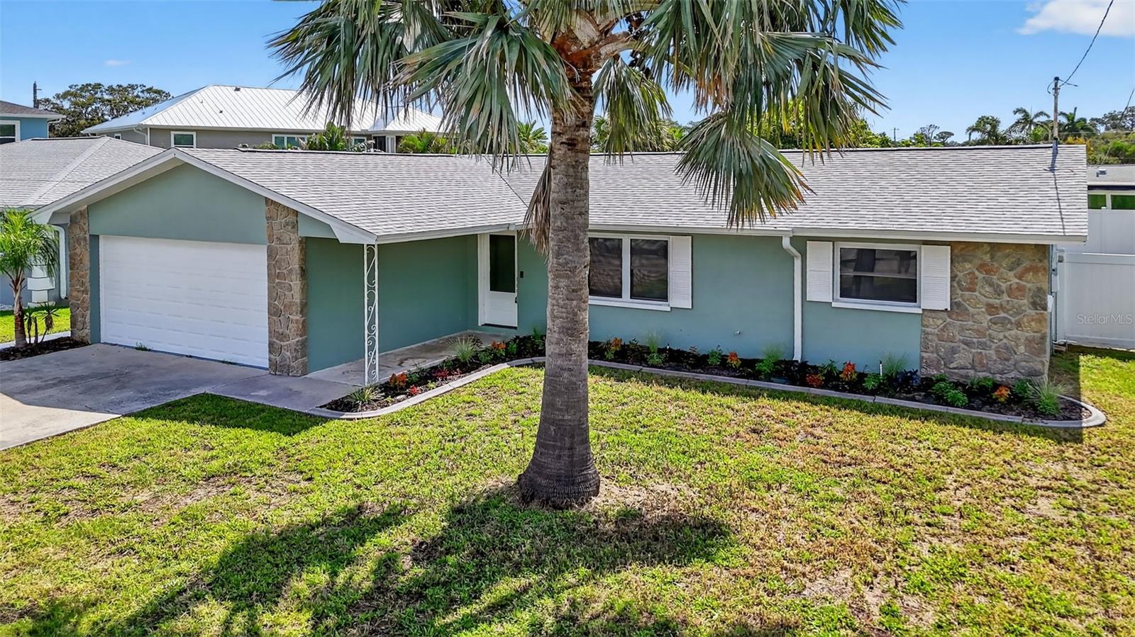 2175 Edythe Dr Property Photo 44