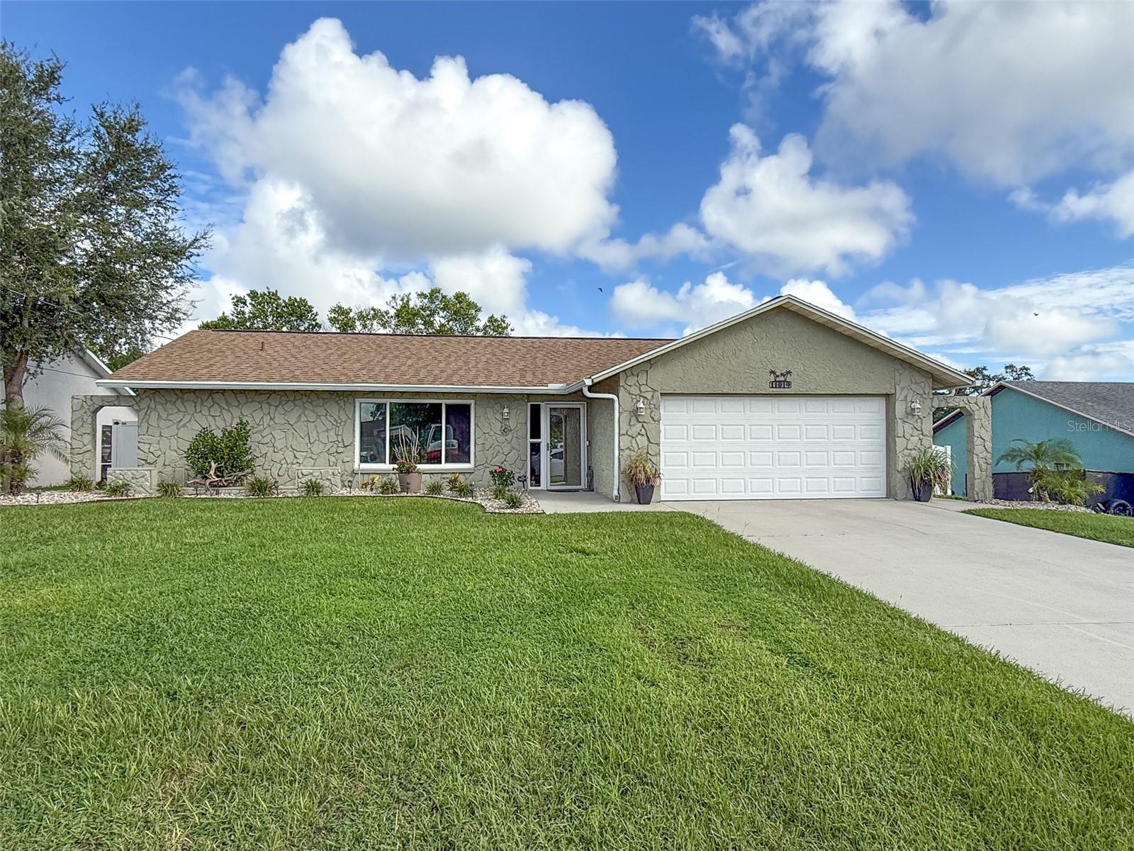 11019 Captain Dr Property Photo 1
