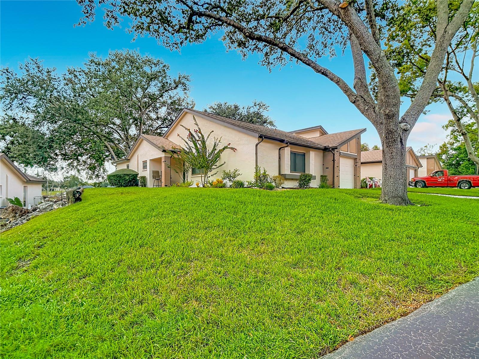 7406 Heather Walk Dr Property Photo 3