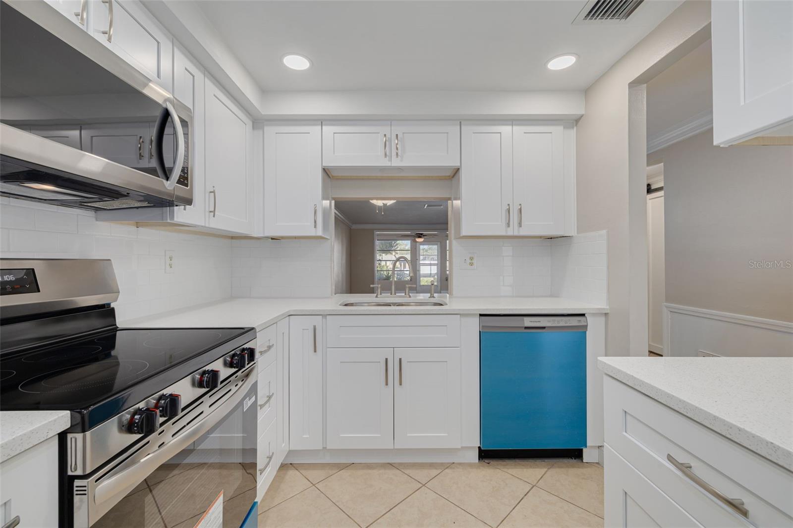 W7889235 Property Photo 17