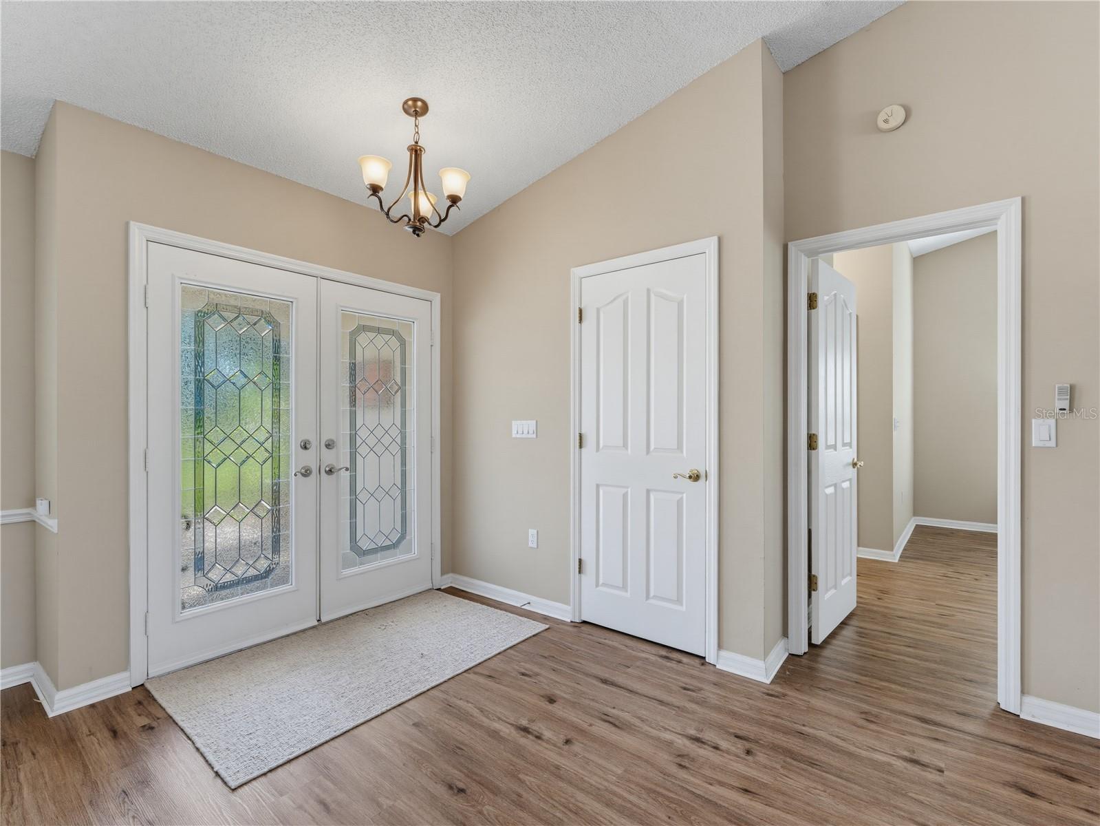 13446 Newcastle Ave Property Photo 14