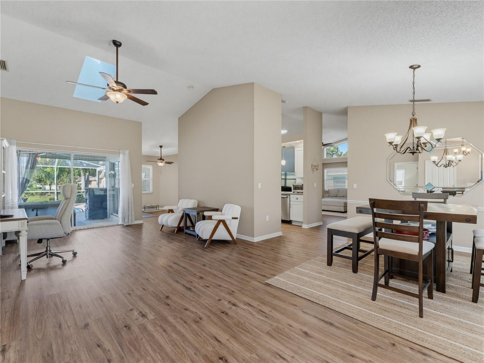 13446 Newcastle Ave Property Photo 16