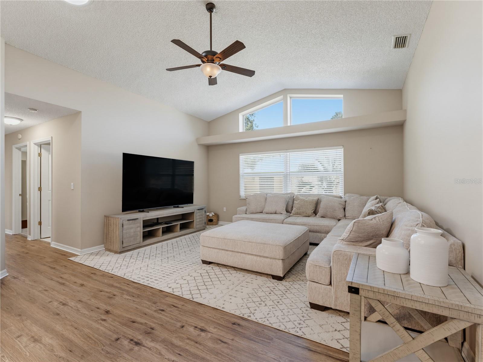 13446 Newcastle Ave Property Photo 17