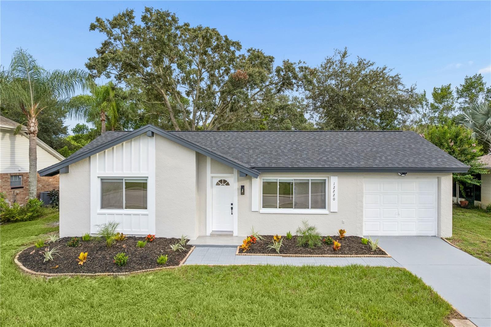 12220 Meadowbrook Ln Property Photo 4