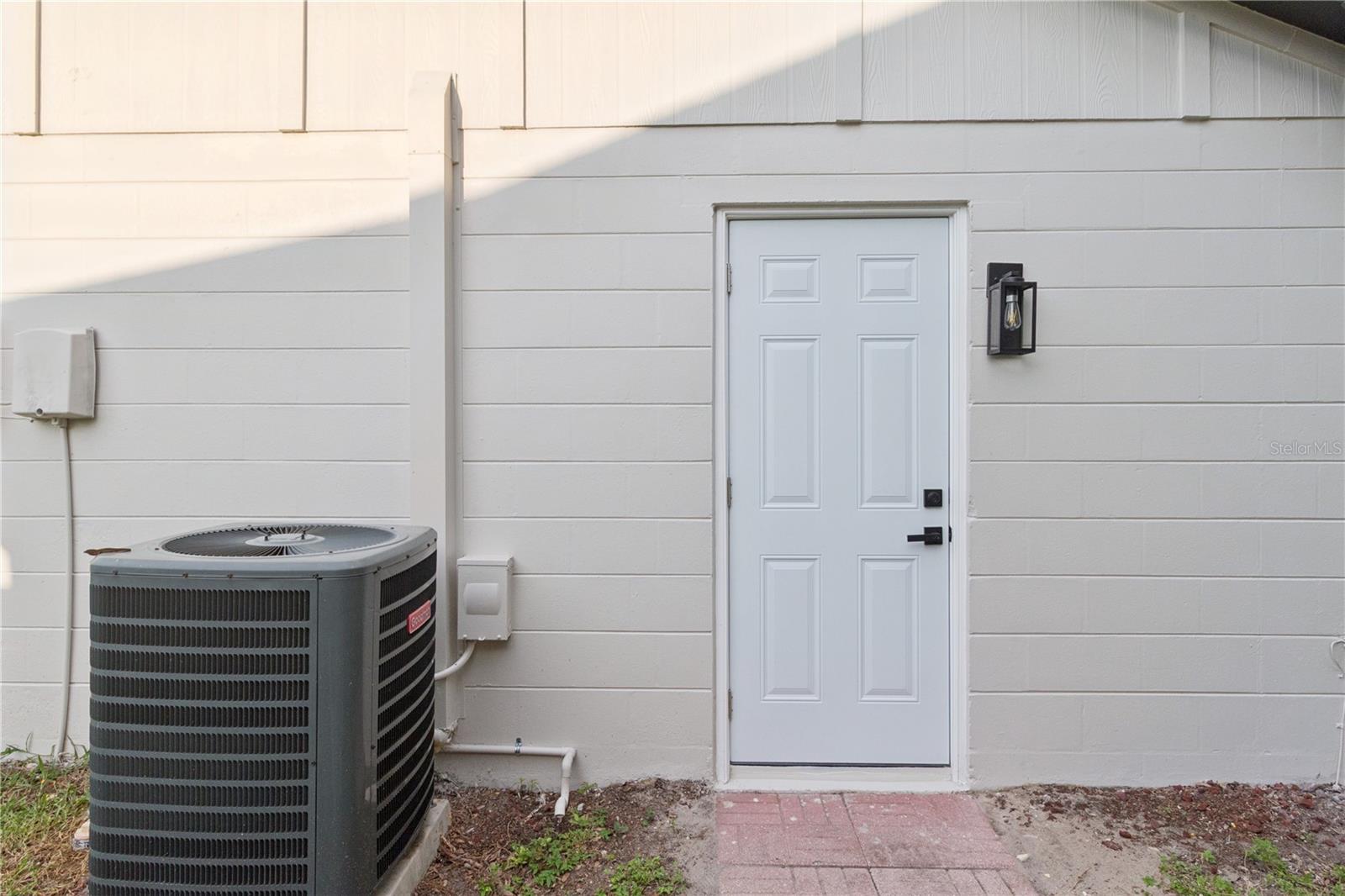12220 Meadowbrook Ln Property Photo 9
