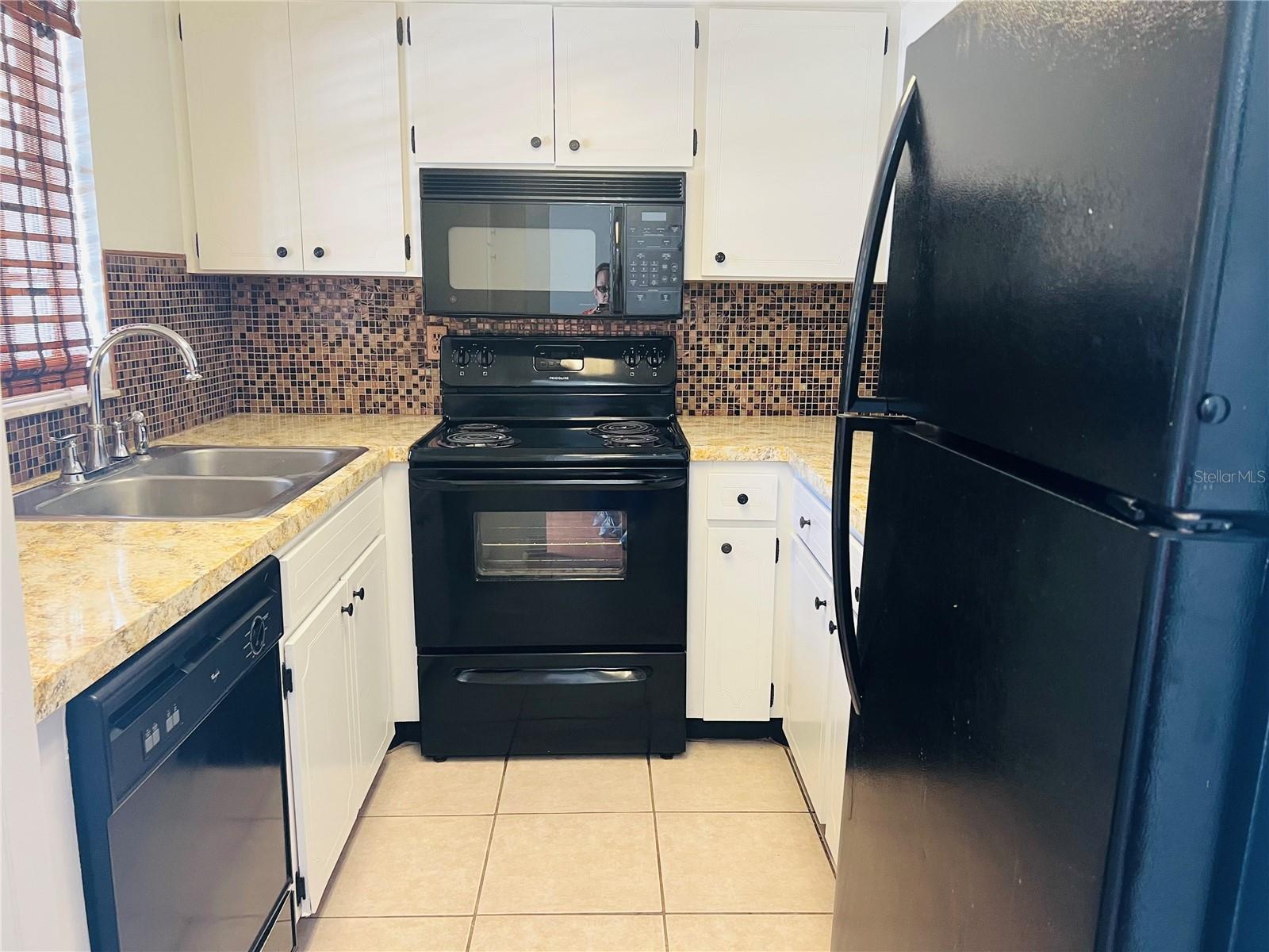 5245 Amulet Dr #207 Property Photo 3
