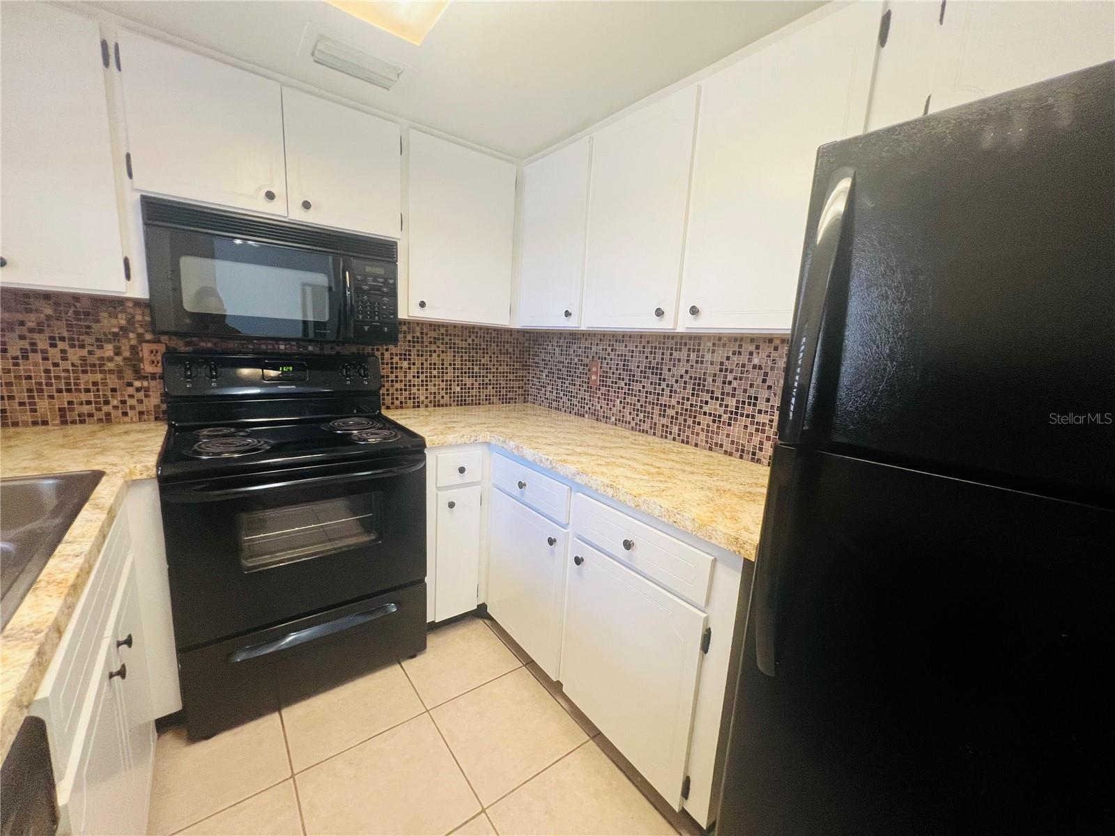 5245 Amulet Dr #207 Property Photo 5