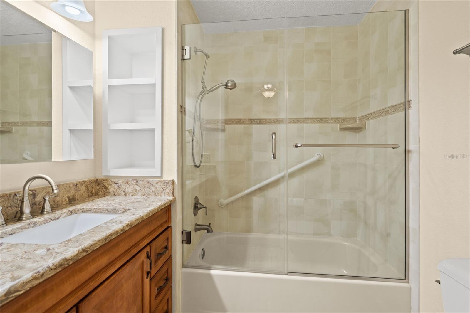 6090 Elcona Ct Property Photo 21