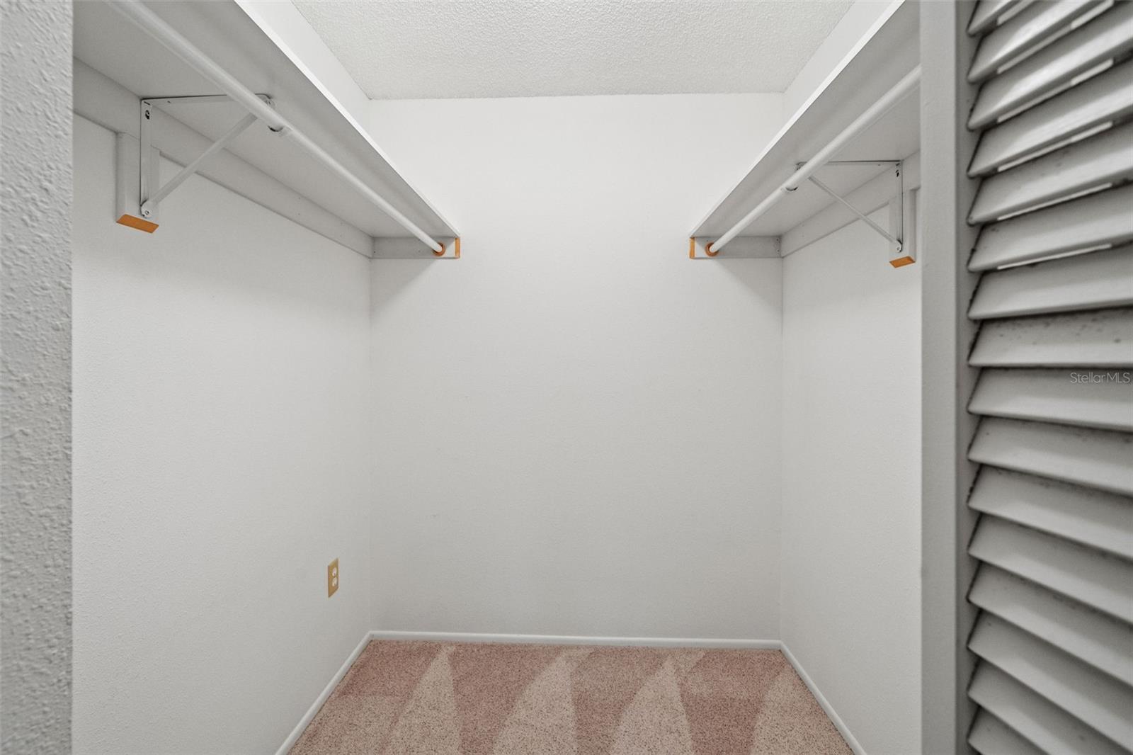 6090 Elcona Ct Property Photo 22