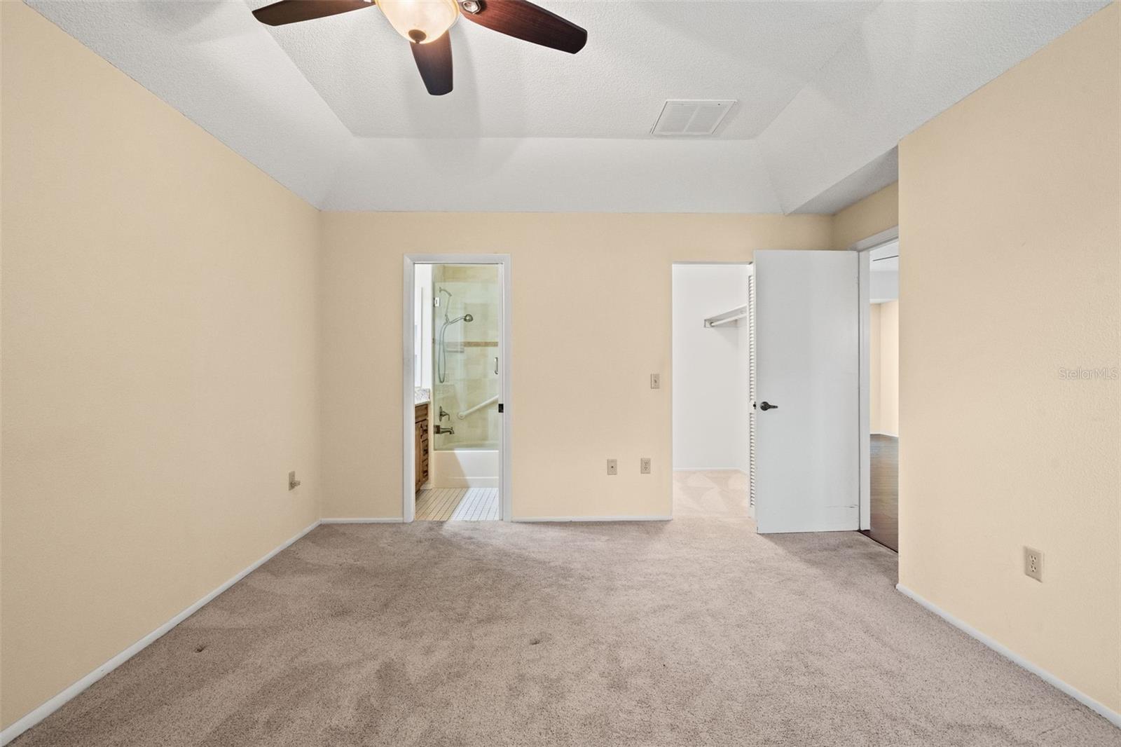 6090 Elcona Ct Property Photo 23
