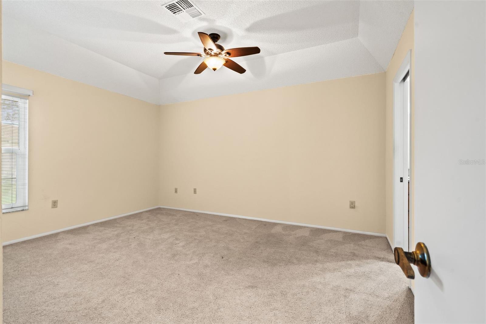 6090 Elcona Ct Property Photo 24
