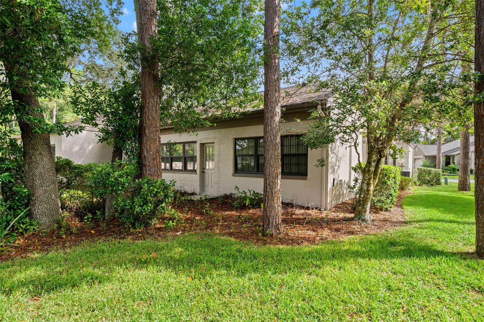 6090 Elcona Ct Property Photo 30