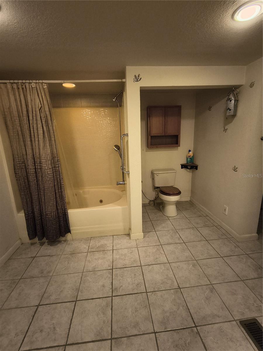 18250 Caufield Rd Property Photo 21