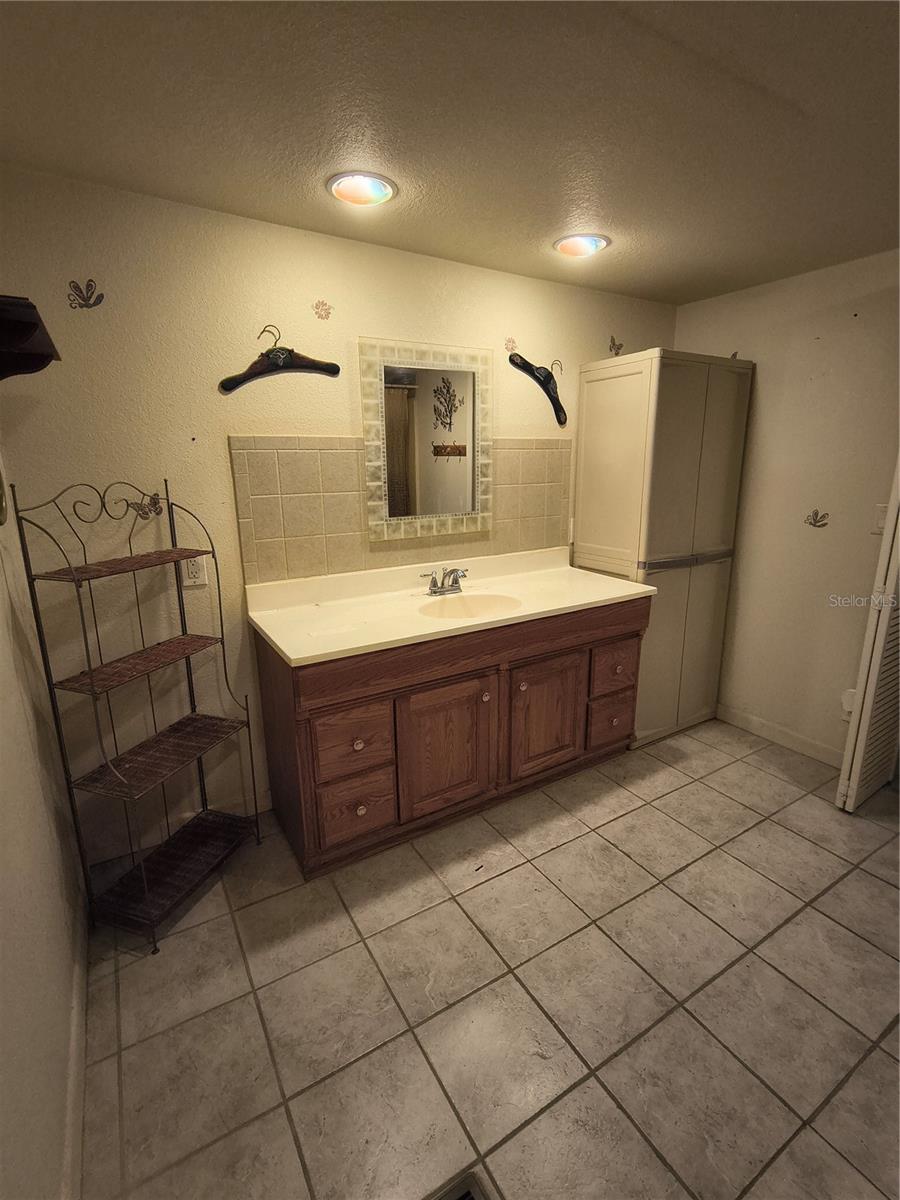 18250 Caufield Rd Property Photo 22