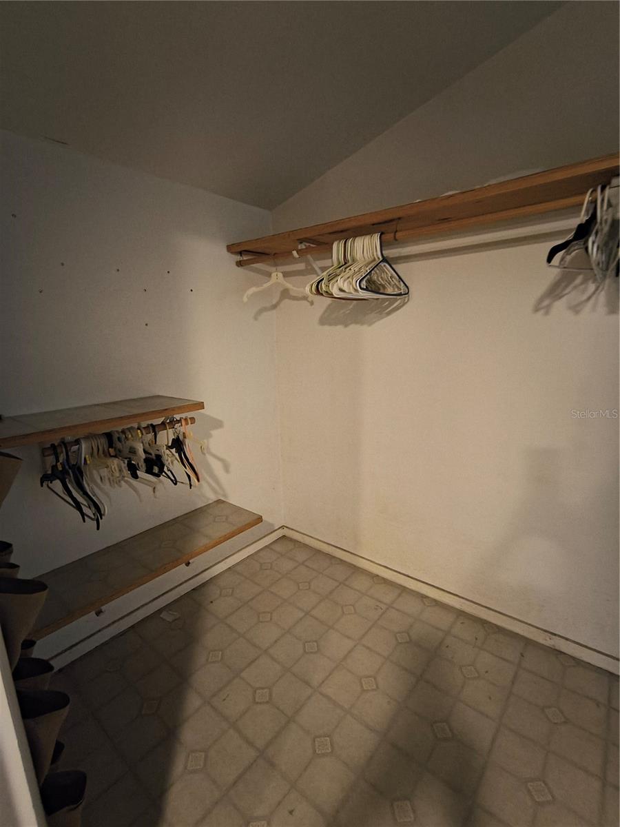 18250 Caufield Rd Property Photo 23
