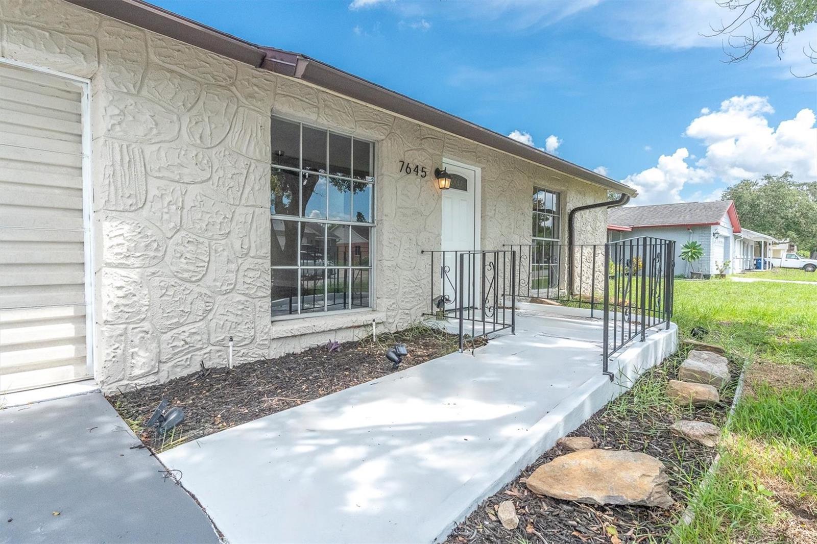 7645 Arlight Dr Property Photo 3