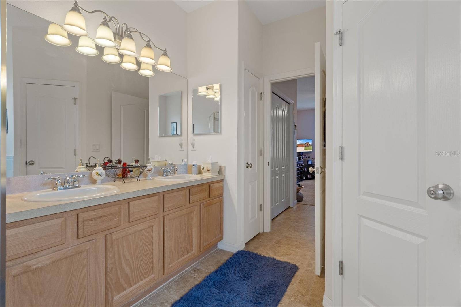 14056 Leybourne Way Property Photo 30