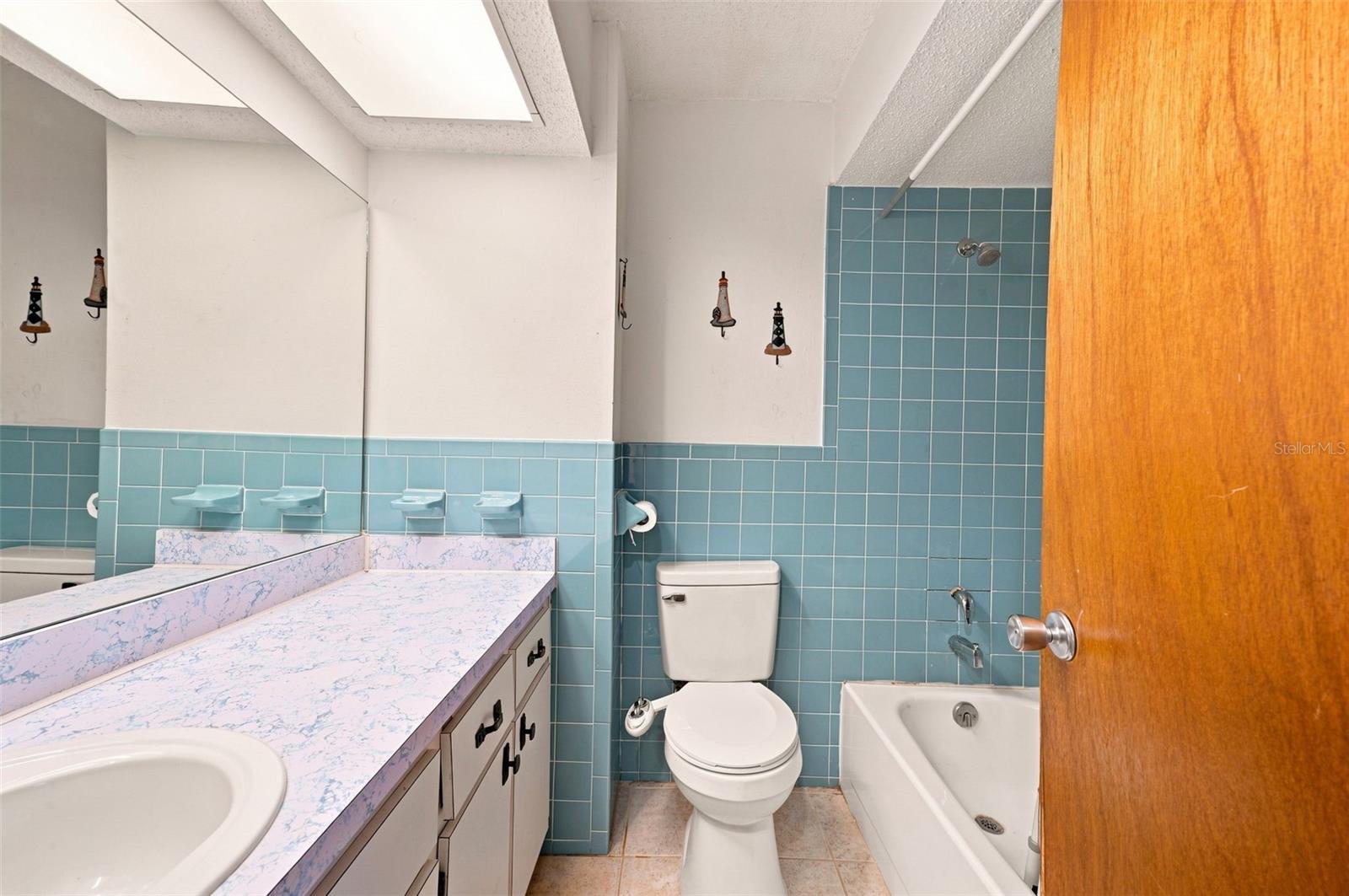 455 Hampshire Ave Property Photo 12