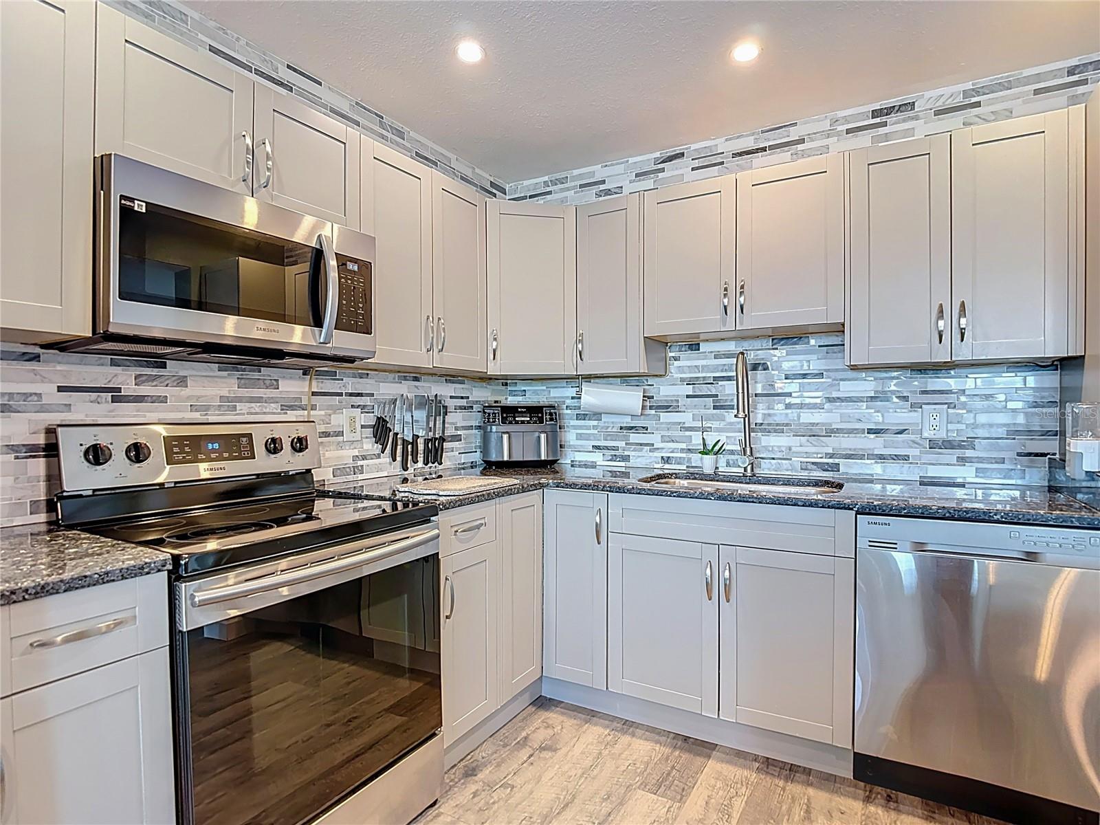 5722 Biscayne Ct #304 Property Photo 22