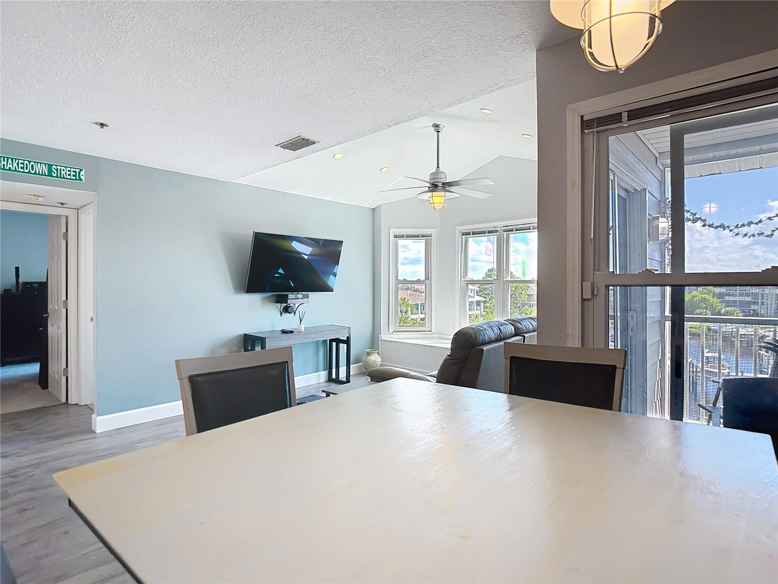 5722 Biscayne Ct #304 Property Photo 25