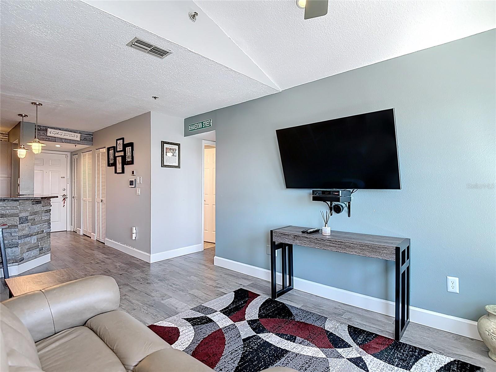 5722 Biscayne Ct #304 Property Photo 36