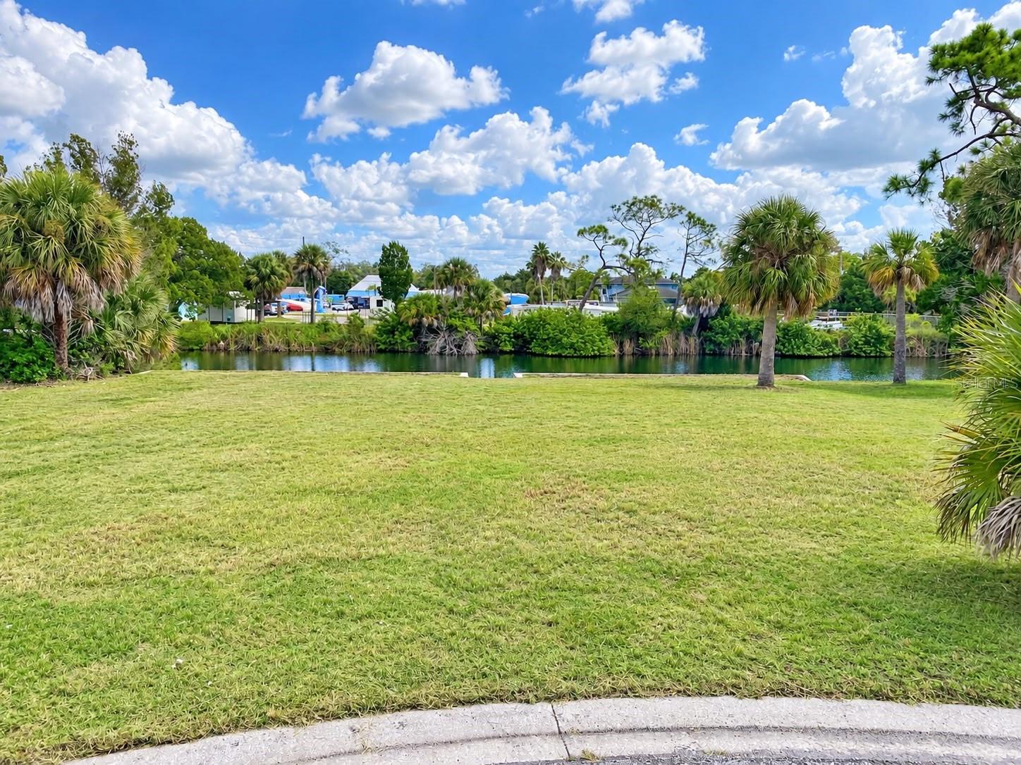 3184 Rose Arbor Dr Property Photo 2