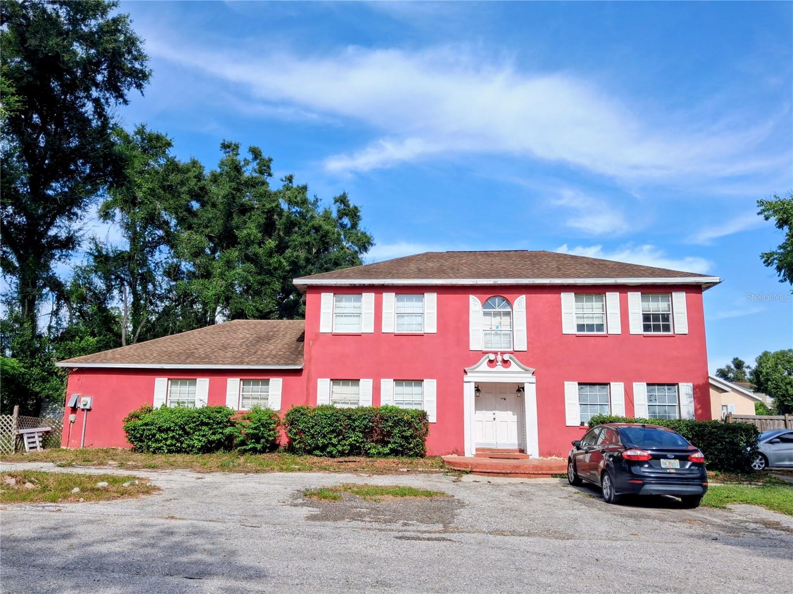 1208 S Taylor Rd Property Photo 1