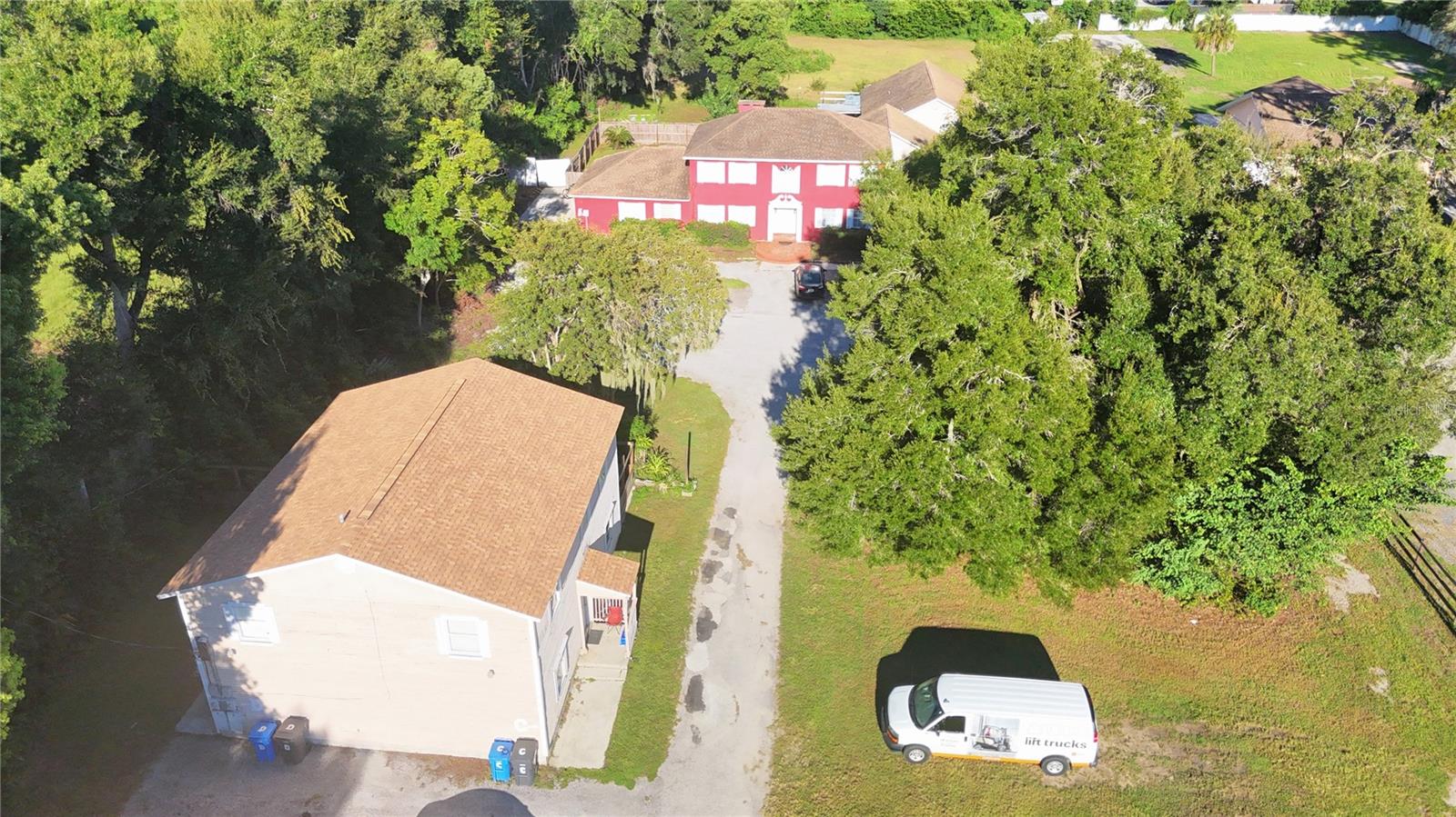 1208 S Taylor Rd Property Photo 3