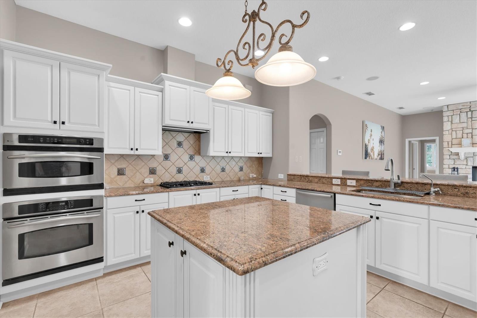27027 Brush Creek Way Property Photo 10