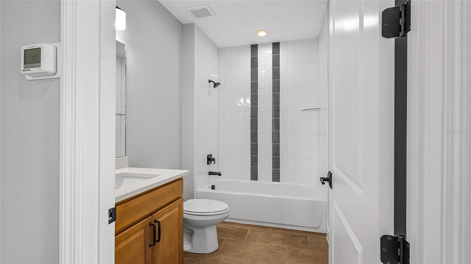 1463 Santorini Way Property Photo 23