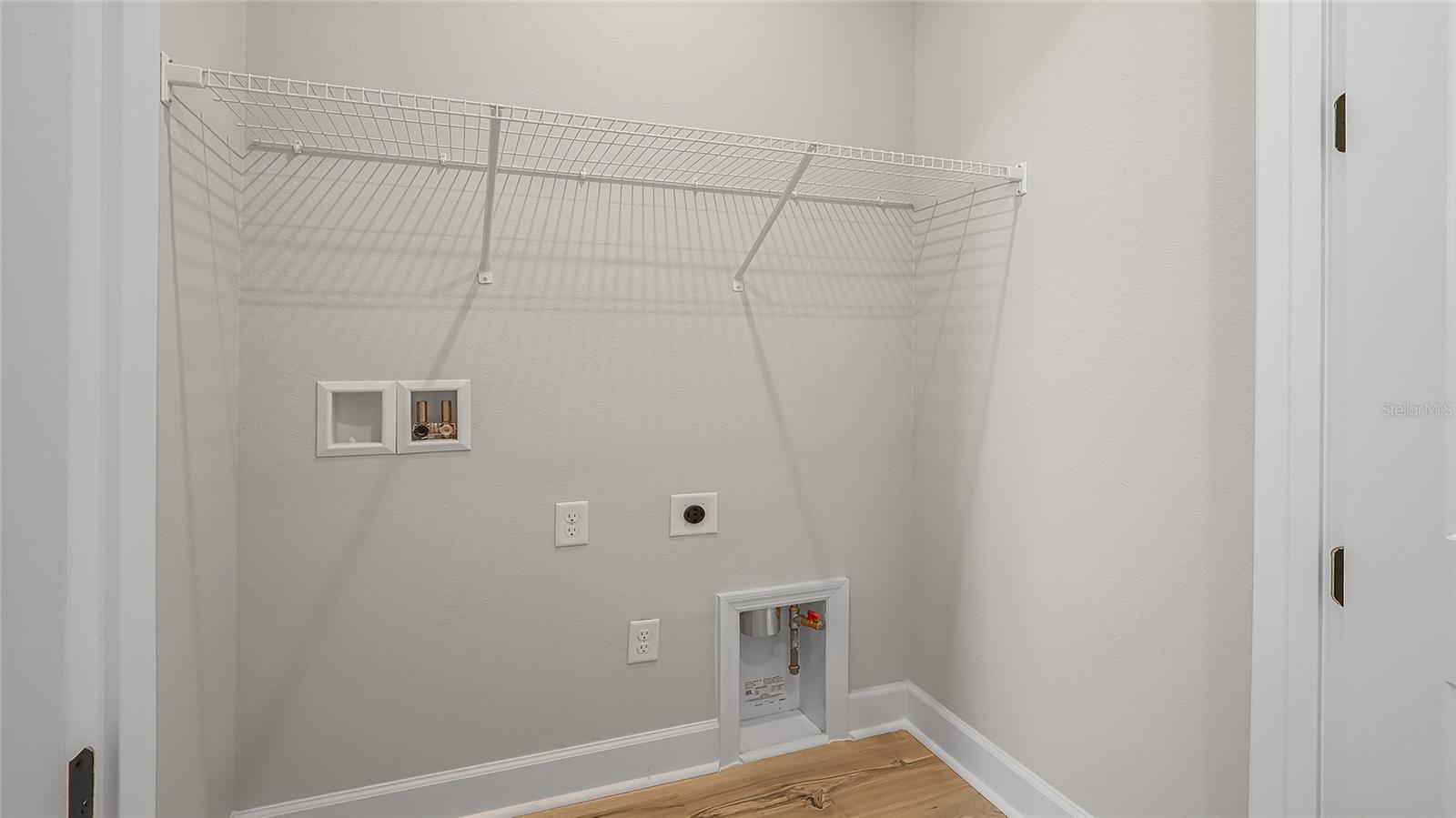 1463 Santorini Way Property Photo 24