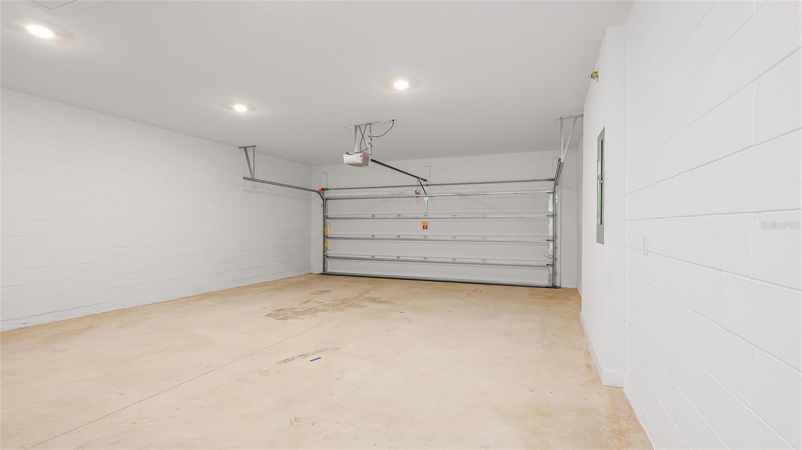 1463 Santorini Way Property Photo 25