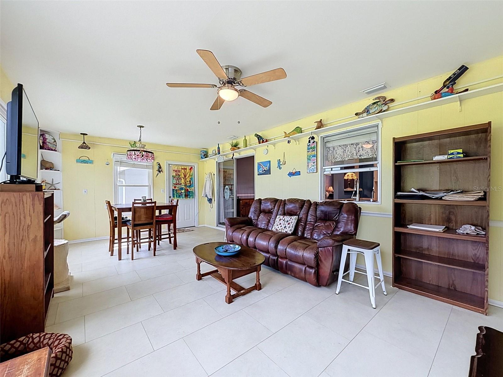 8221 Palencia Dr Property Photo 3