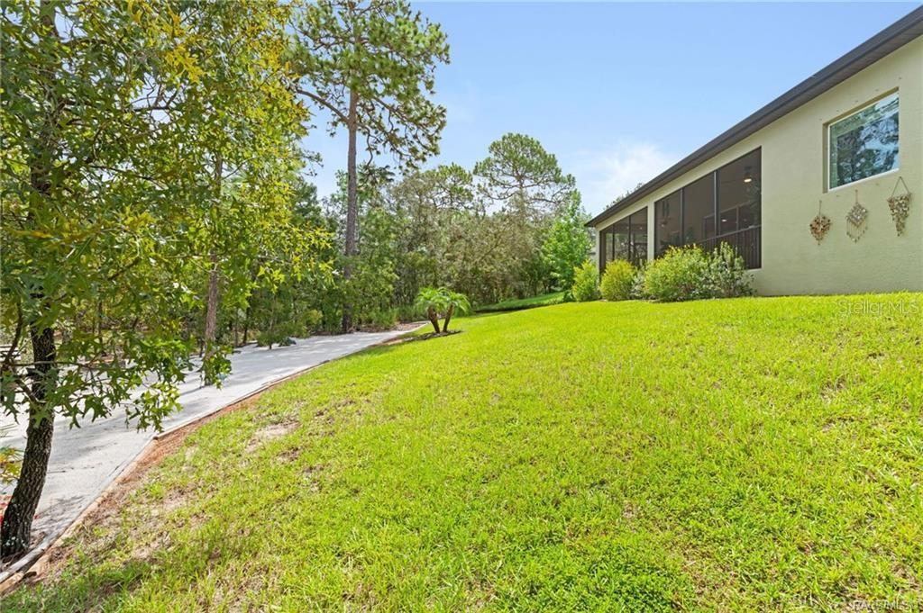 16 Elder Ct E Property Photo 48
