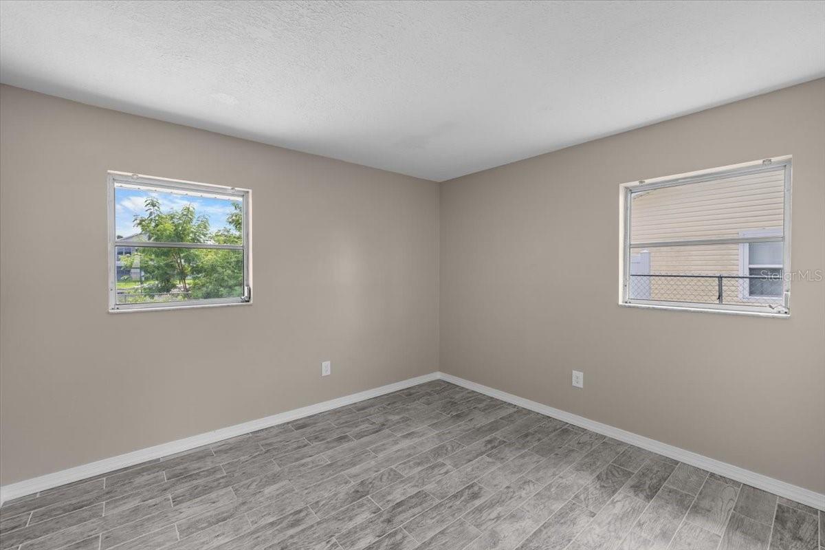 4284 Columbus Dr Property Photo 15